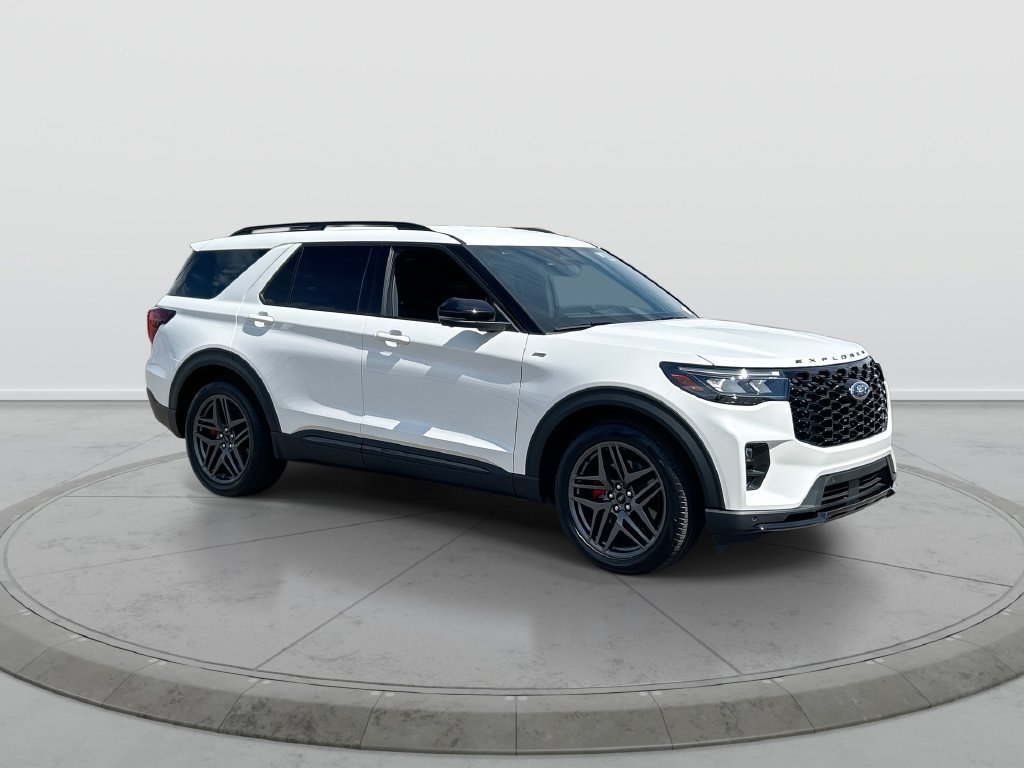 Used 2025 Ford Explorer ST-Line RWD image 2