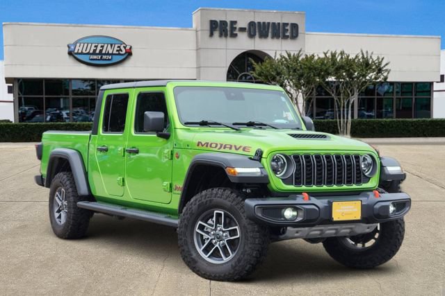 Certified 2025 Jeep Gladiator Mojave w/ Convenience Group AWD/4WD image 1