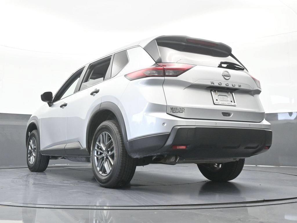 Used 2024 Nissan Rogue S FWD image 53