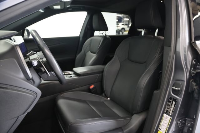 Used 2023 Lexus RX 350 Premium w/ Accessory Package AWD/4WD image 21