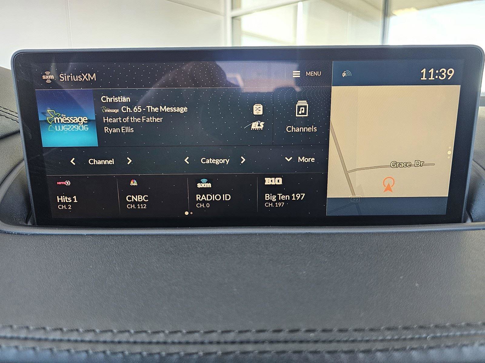 Used 2023 Acura MDX SH-AWD w/ Advance Package image 27