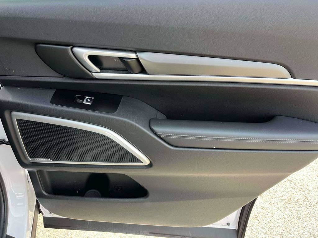 Used 2022 Kia Telluride LX FWD image 10