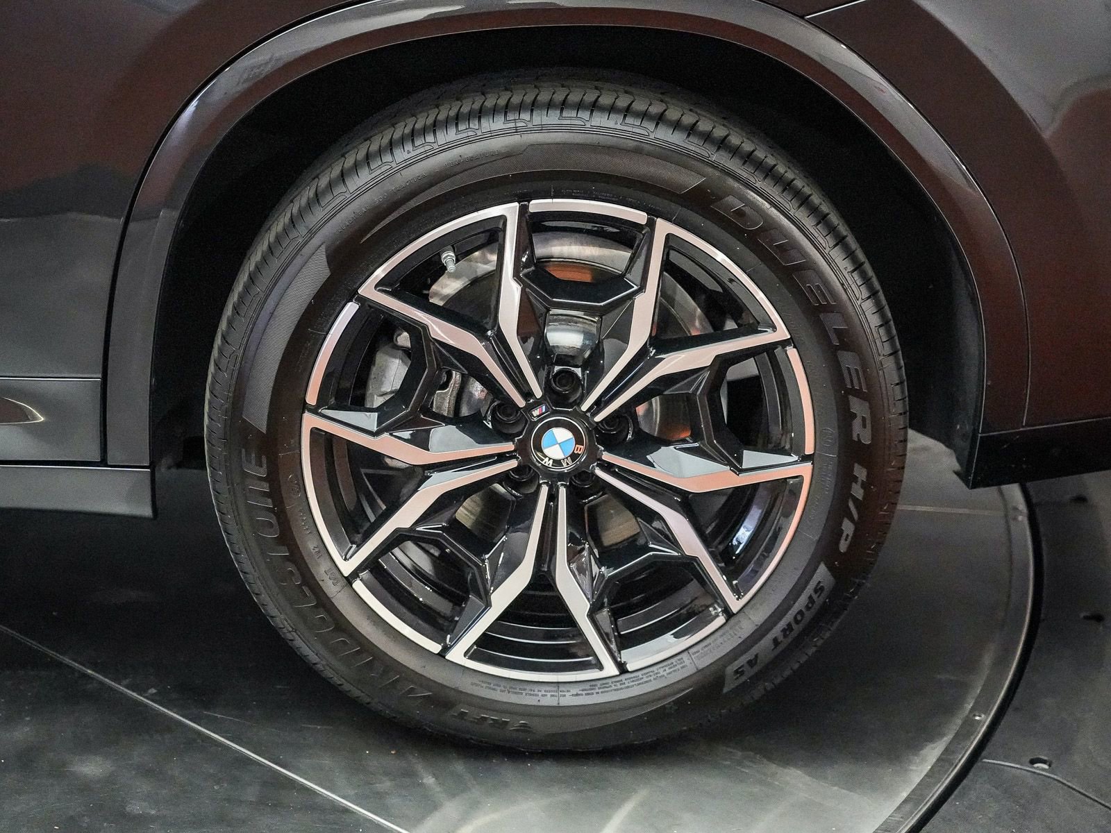 Used 2025 BMW X4 xDrive30i image 11