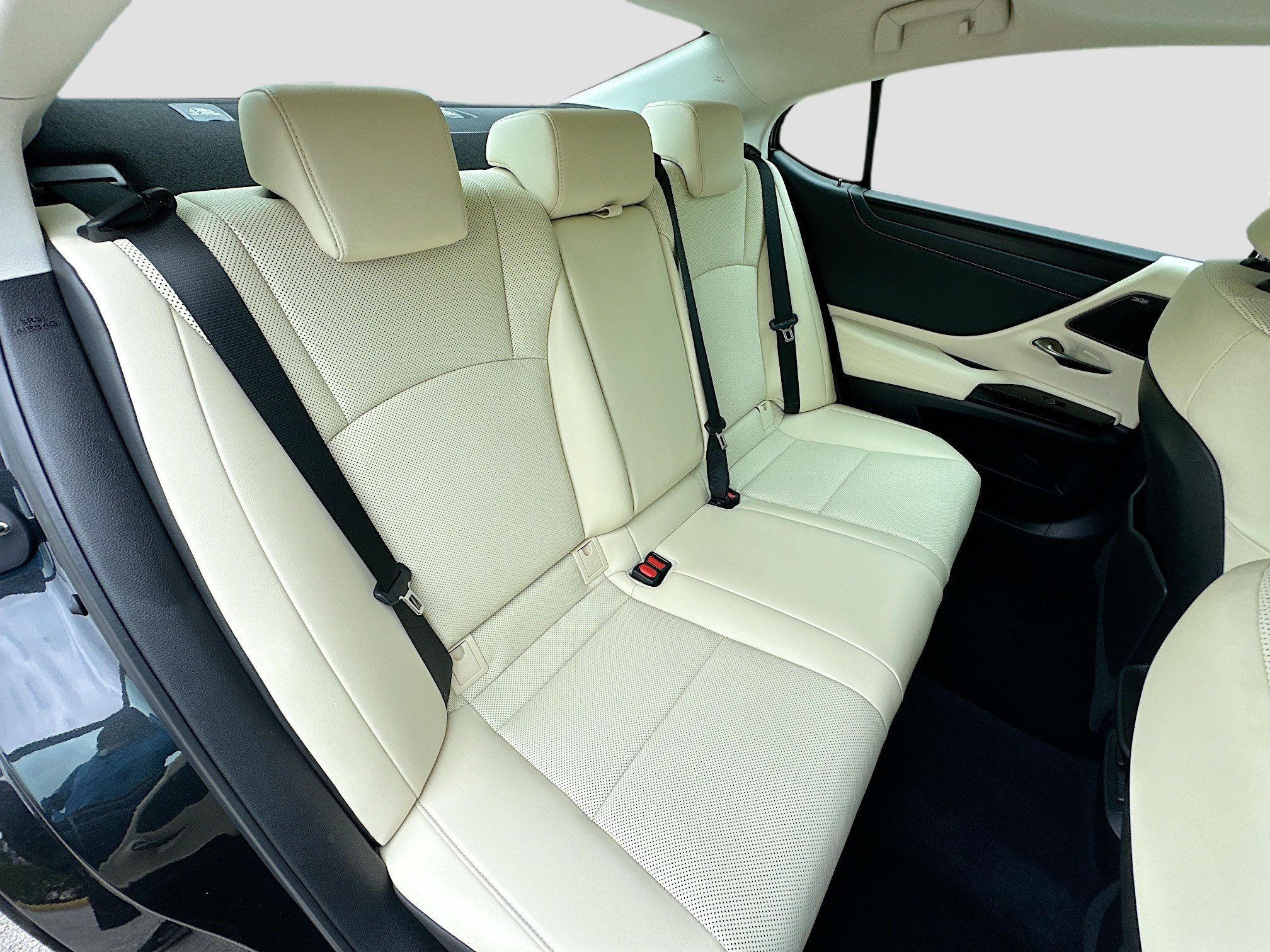 Used 2022 Lexus ES 300h w/ Premium Package FWD image 25