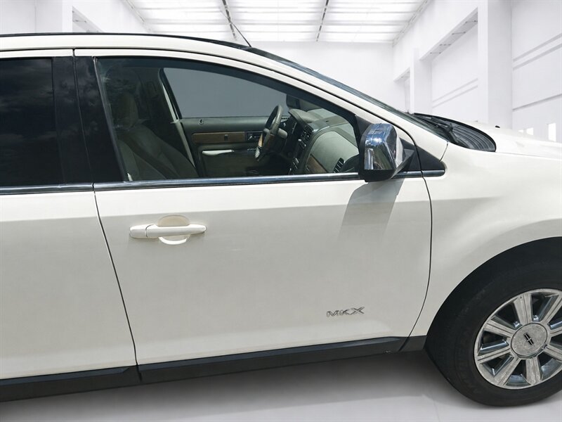 Used 2007 Lincoln MKX AWD image 24
