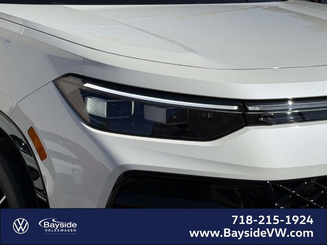 New 2026 Volkswagen Tiguan SEL R-Line AWD/4WD image 14