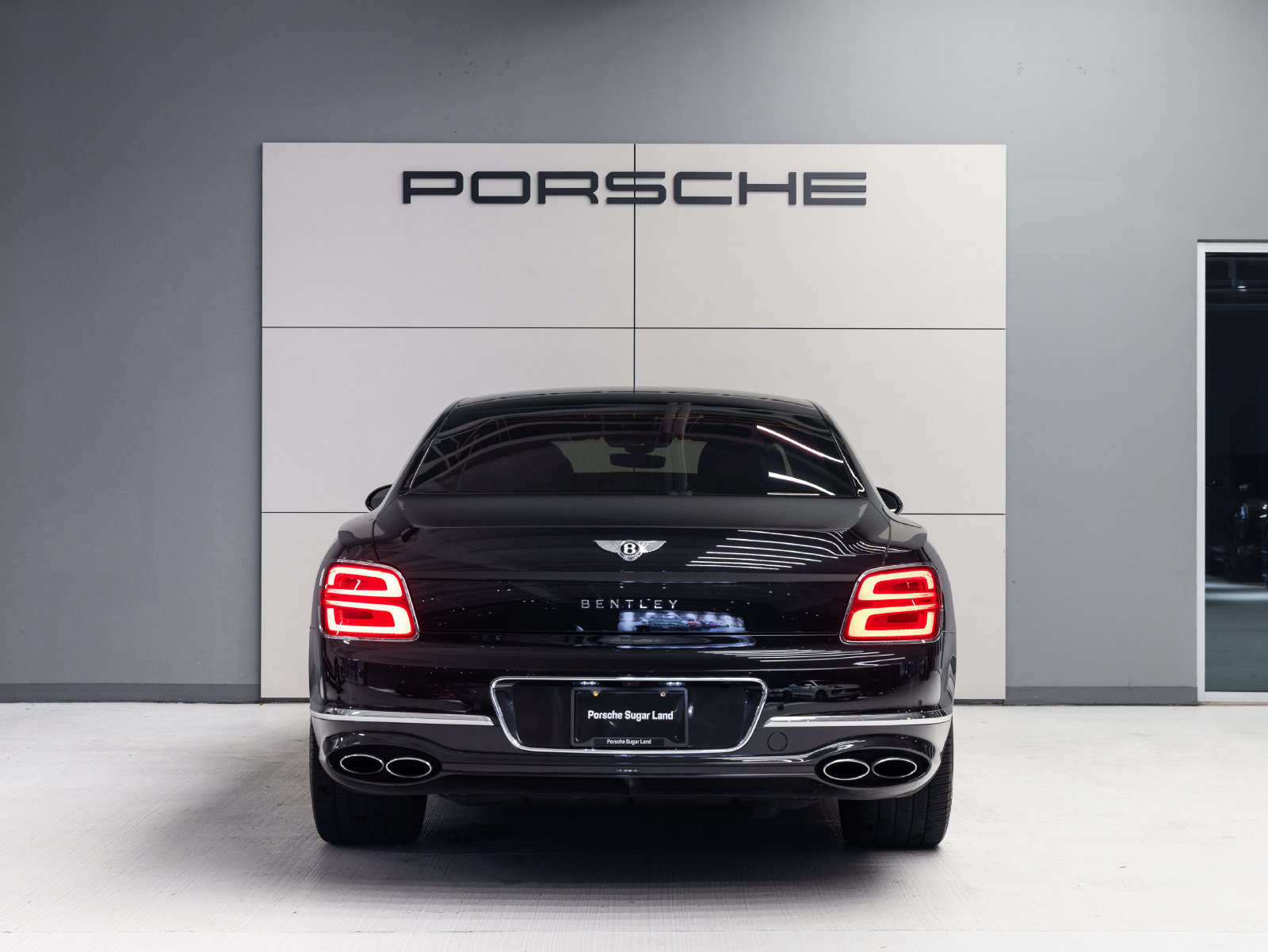 Used 2022 Bentley Flying Spur V8 AWD/4WD image 6
