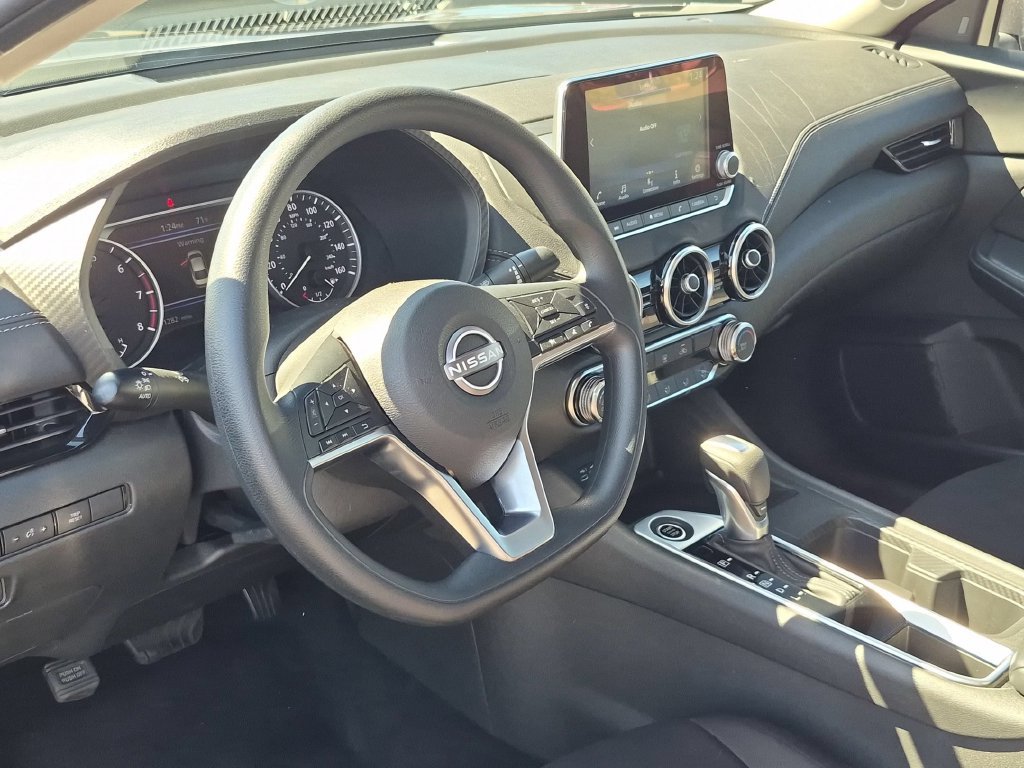 Used 2025 Nissan Sentra SV FWD image 12