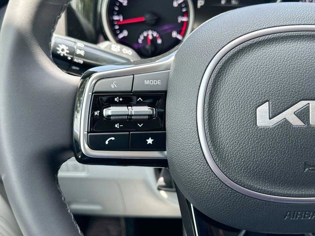 Used 2024 Kia Carnival EX image 25