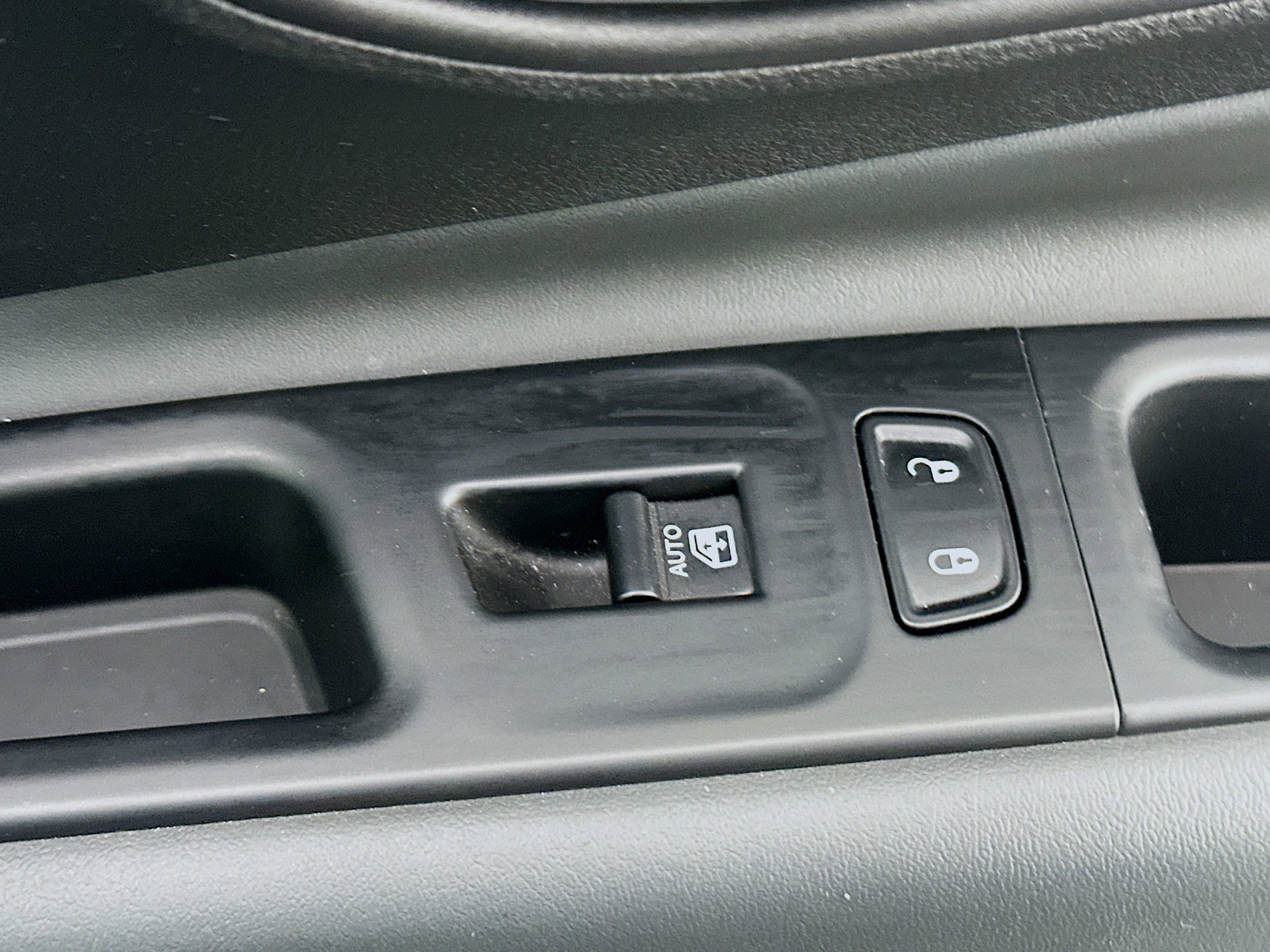 Used 2022 Jeep Renegade Latitude AWD/4WD image 28