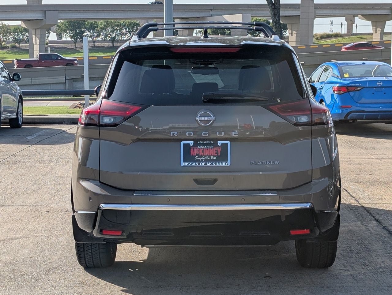Certified 2024 Nissan Rogue Platinum w/ Platinum Premium Package FWD image 5