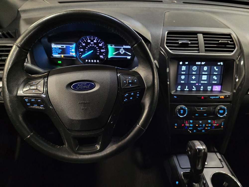 Used 2018 Ford Explorer XLT w/ Equipment Group 202A FWD image 22