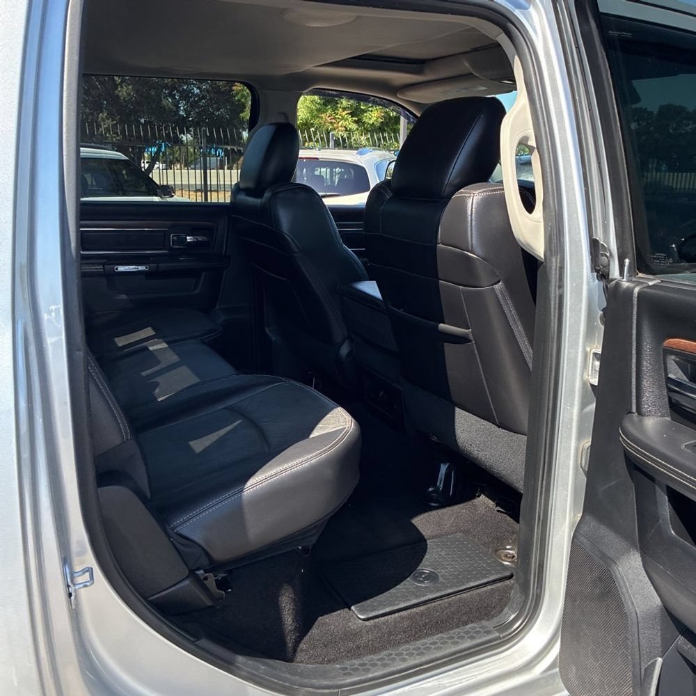 Used 2015 RAM 2500 Laramie AWD/4WD image 22