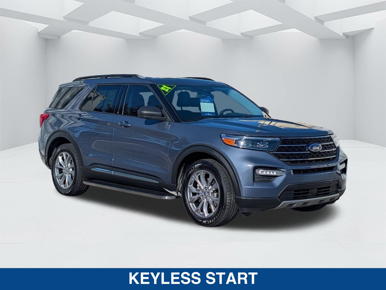 Certified 2021 Ford Explorer XLT w/ Equipment Group 202A AWD/4WD image 3