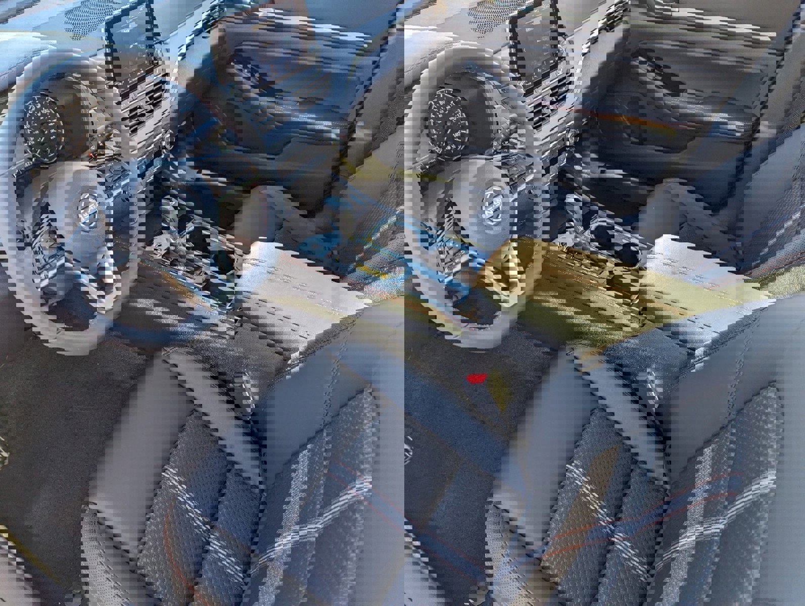 New 2025 Nissan Altima 2.5 SR image 12