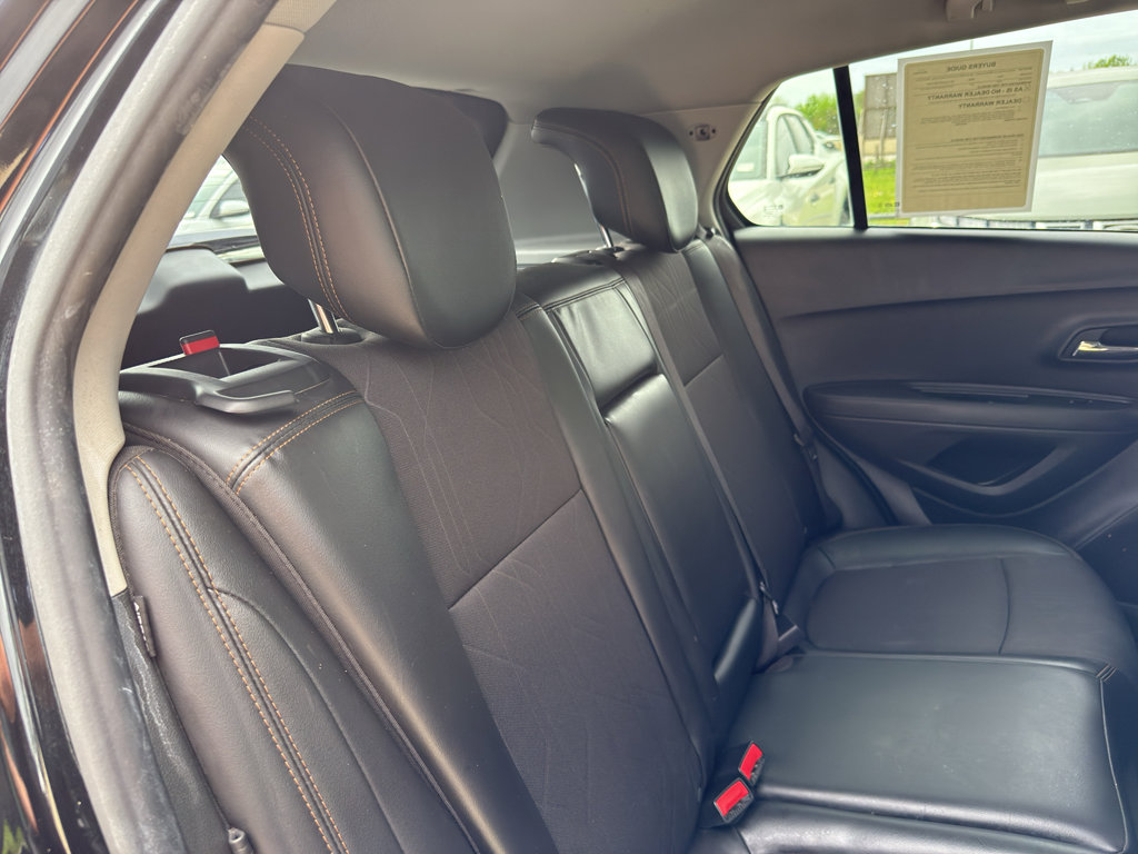 Used 2020 Chevrolet Trax LT w/ LT Convenience Package image 31