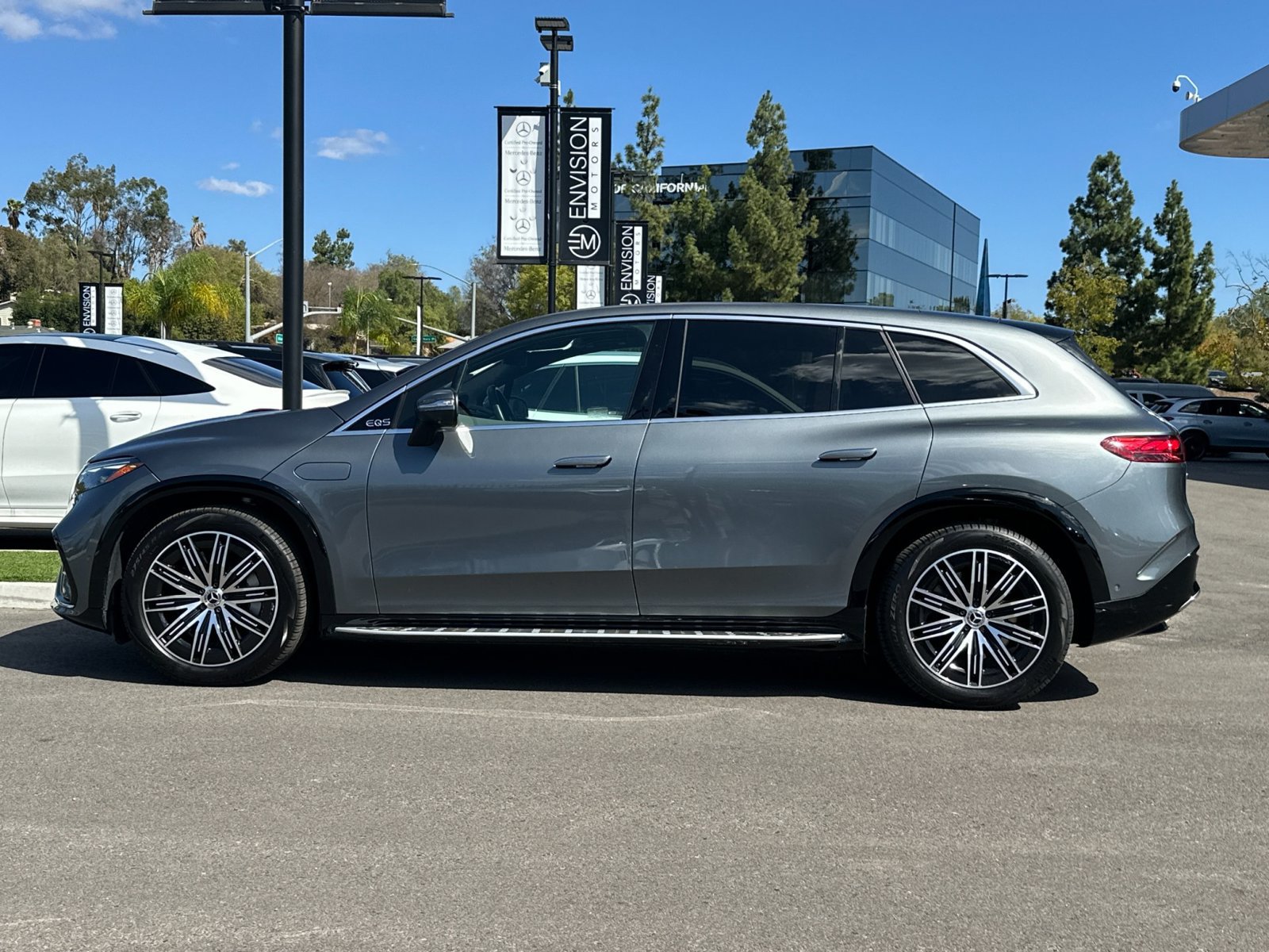 Certified 2023 Mercedes-Benz EQS 580 4MATIC SUV image 7