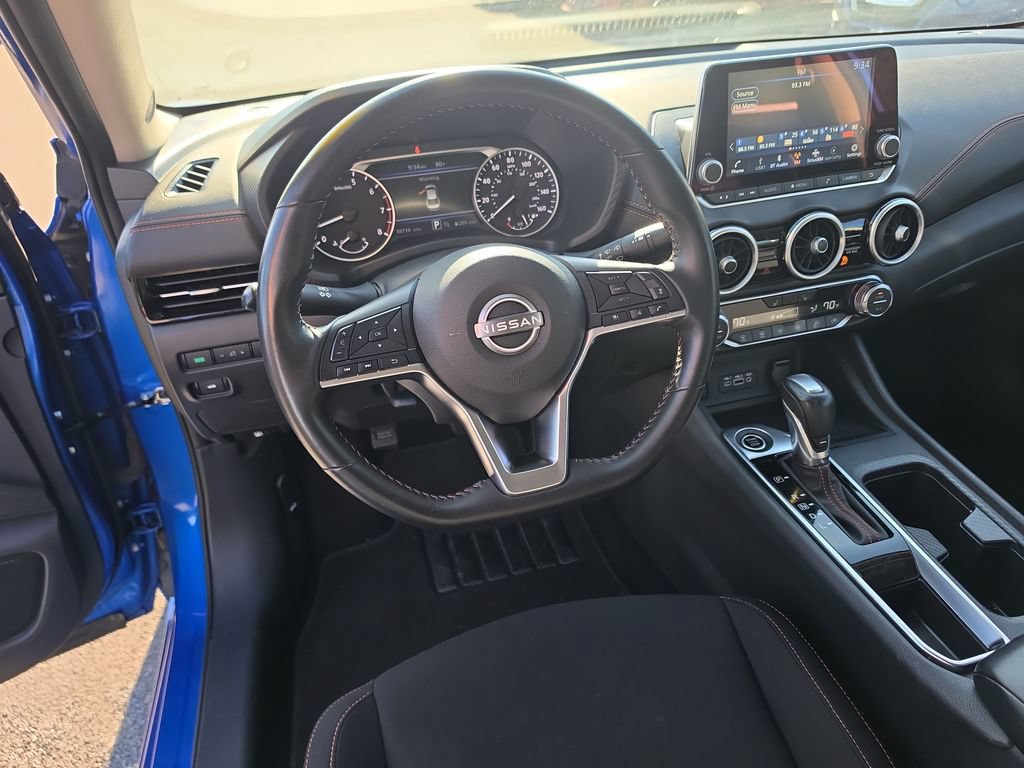 Used 2025 Nissan Sentra SR FWD image 11