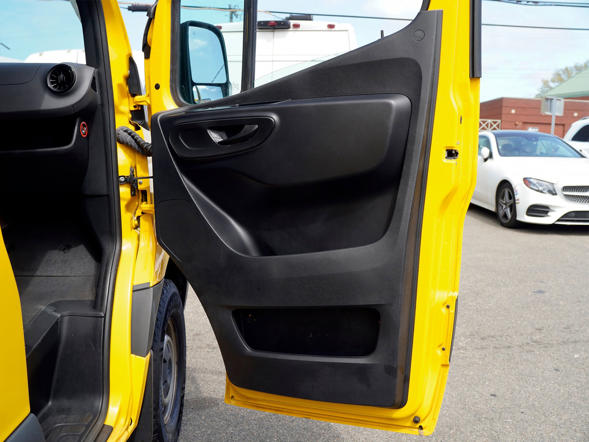 Used 2021 Mercedes-Benz Sprinter 2500 image 20