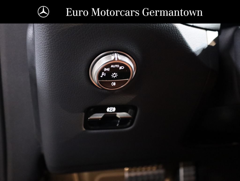 Used 2026 Mercedes-Benz GLC 300 4MATIC image 10