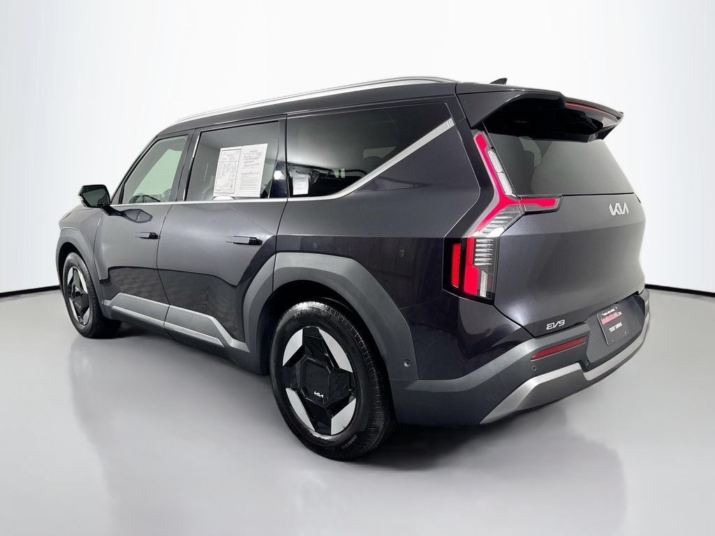 Used 2026 Kia EV9 Wind AWD/4WD image 7