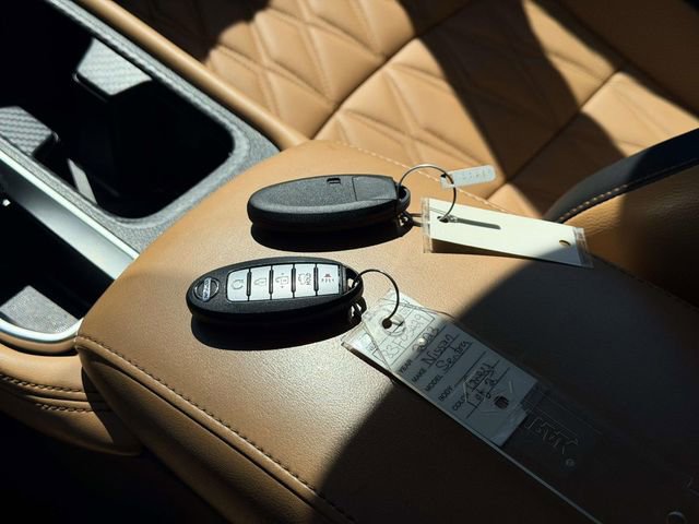 Used 2023 Nissan Sentra SV w/ SV Premium Package image 3