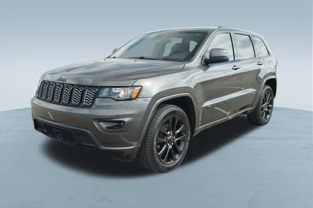 Used 2020 Jeep Grand Cherokee Altitude image 3
