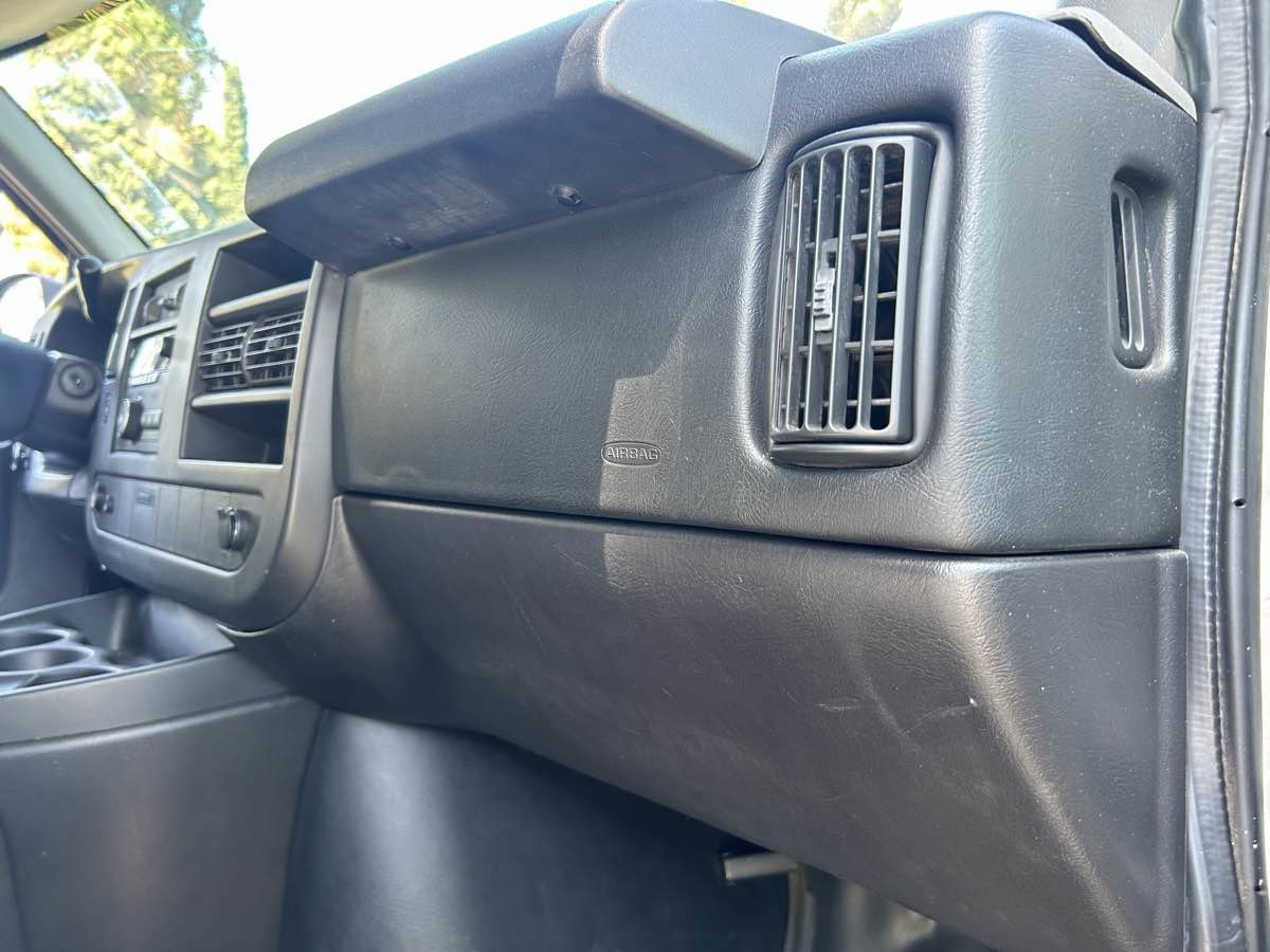 Used 2013 Chevrolet Express 1500 w/ Power Package image 21