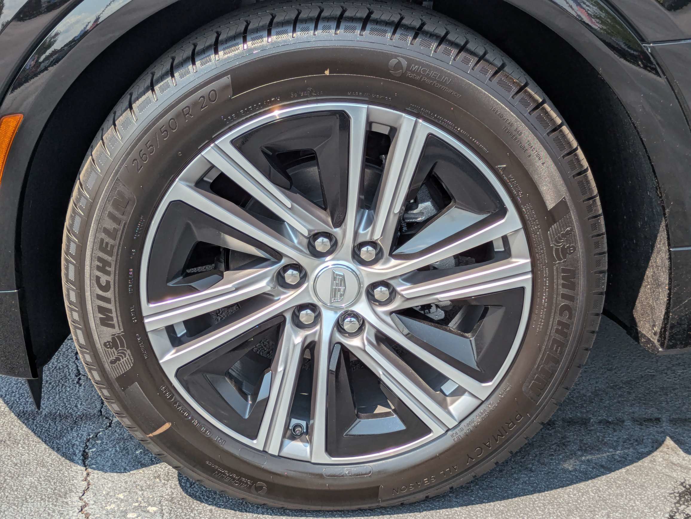 New 2026 Cadillac Lyriq Luxury RWD image 31
