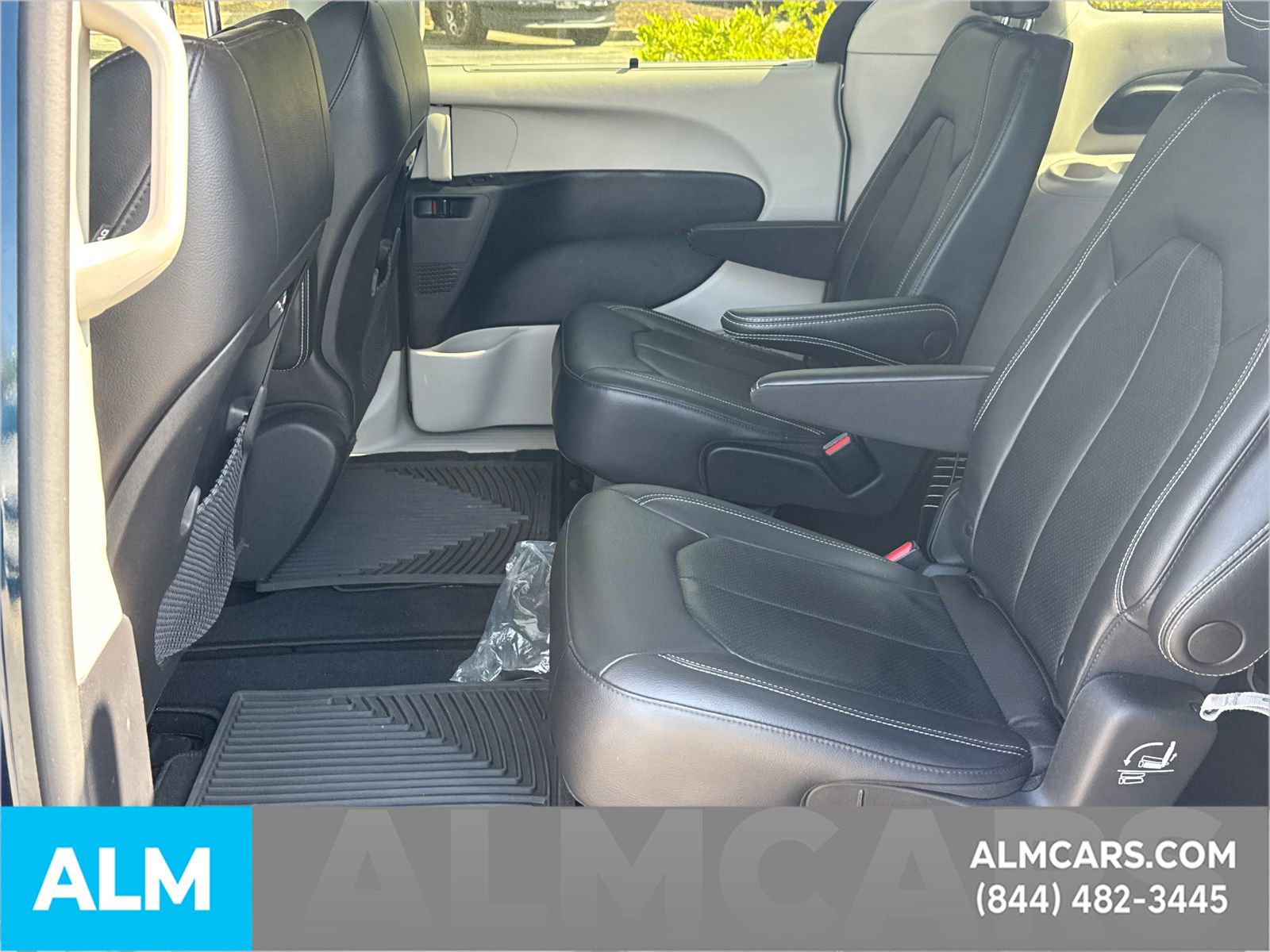 Used 2022 Chrysler Pacifica Touring-L image 24