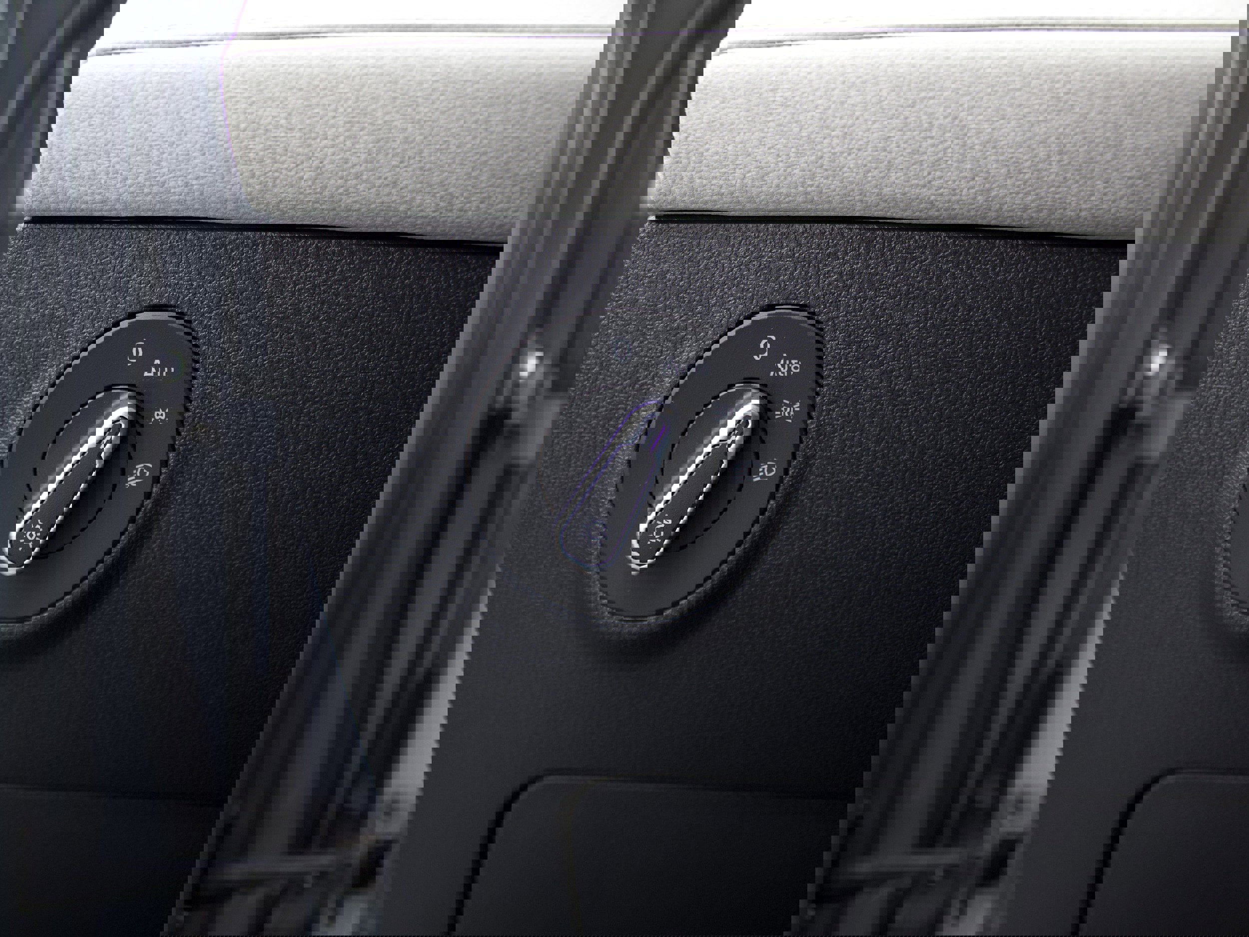 New 2025 Volkswagen Taos S image 14