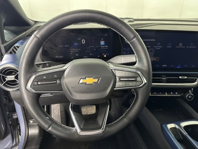 Used 2025 Chevrolet Equinox EV LT w/ Convenience Package image 13