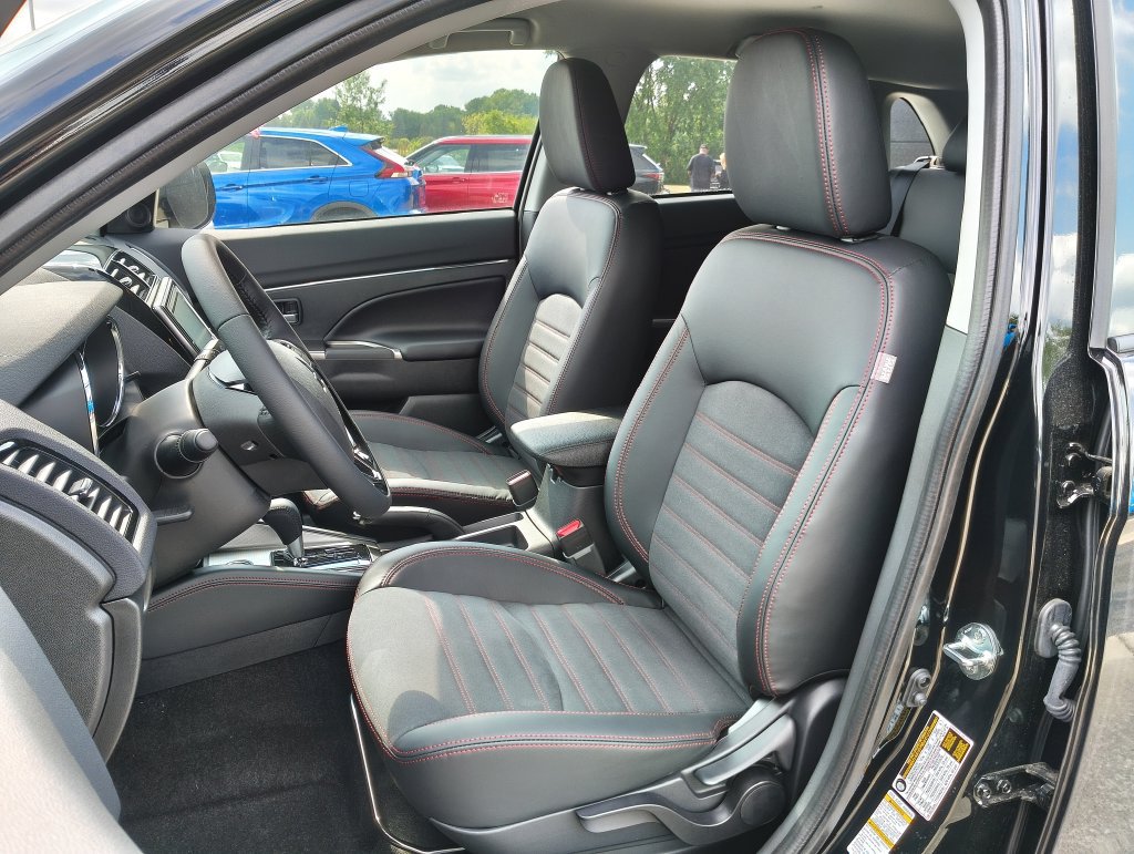 New 2026 Mitsubishi Outlander Sport SE AWD/4WD image 6