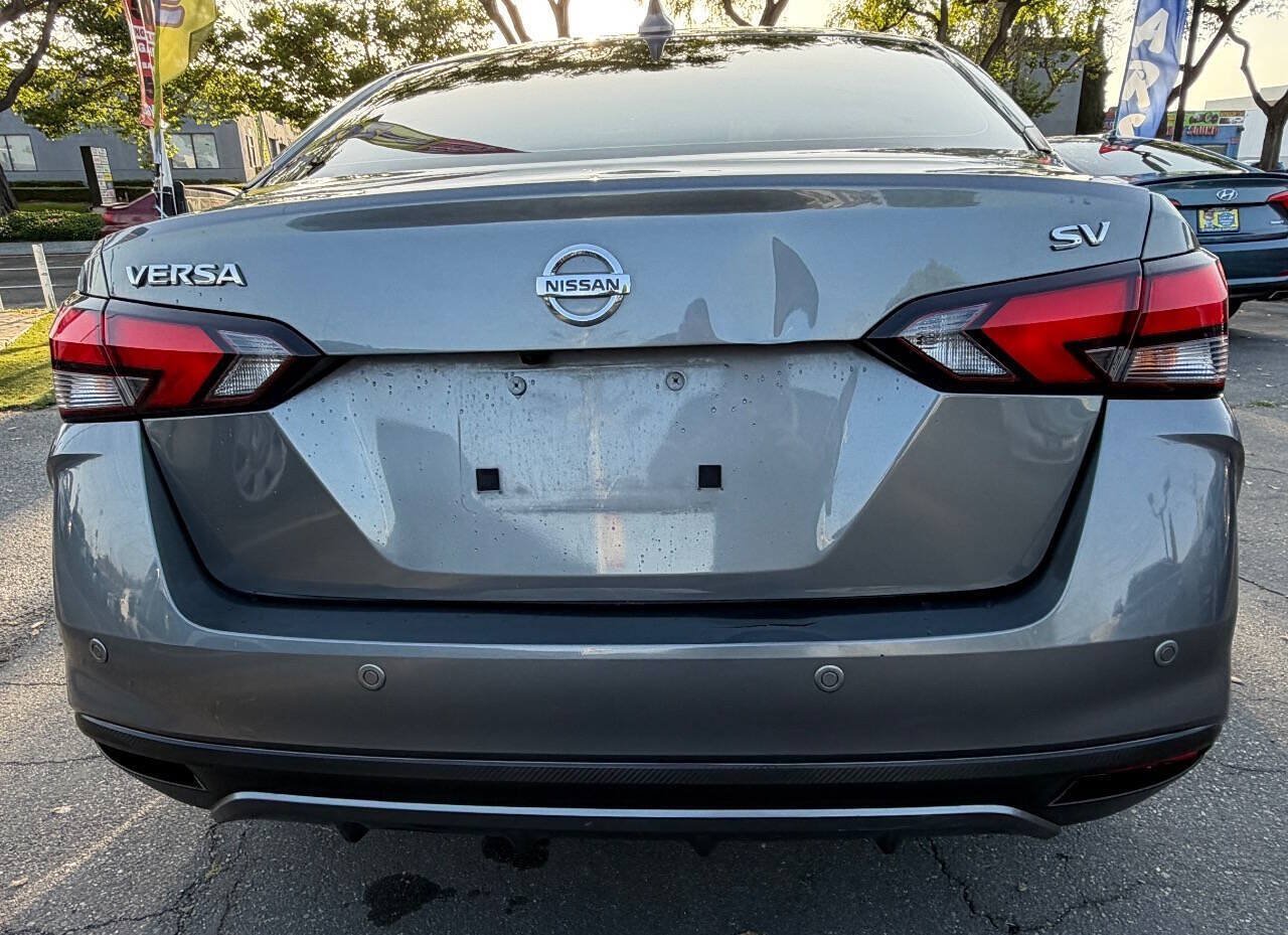 Used 2021 Nissan Versa SV FWD image 8