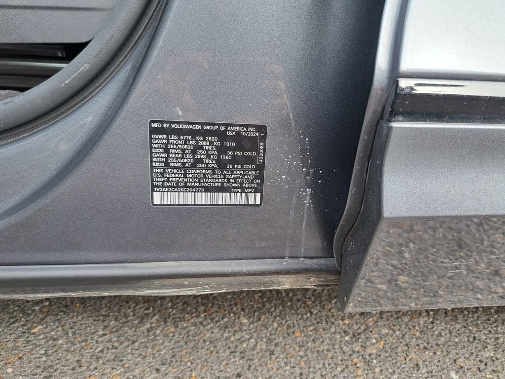 Used 2025 Volkswagen Atlas Cross Sport SEL R-Line image 28