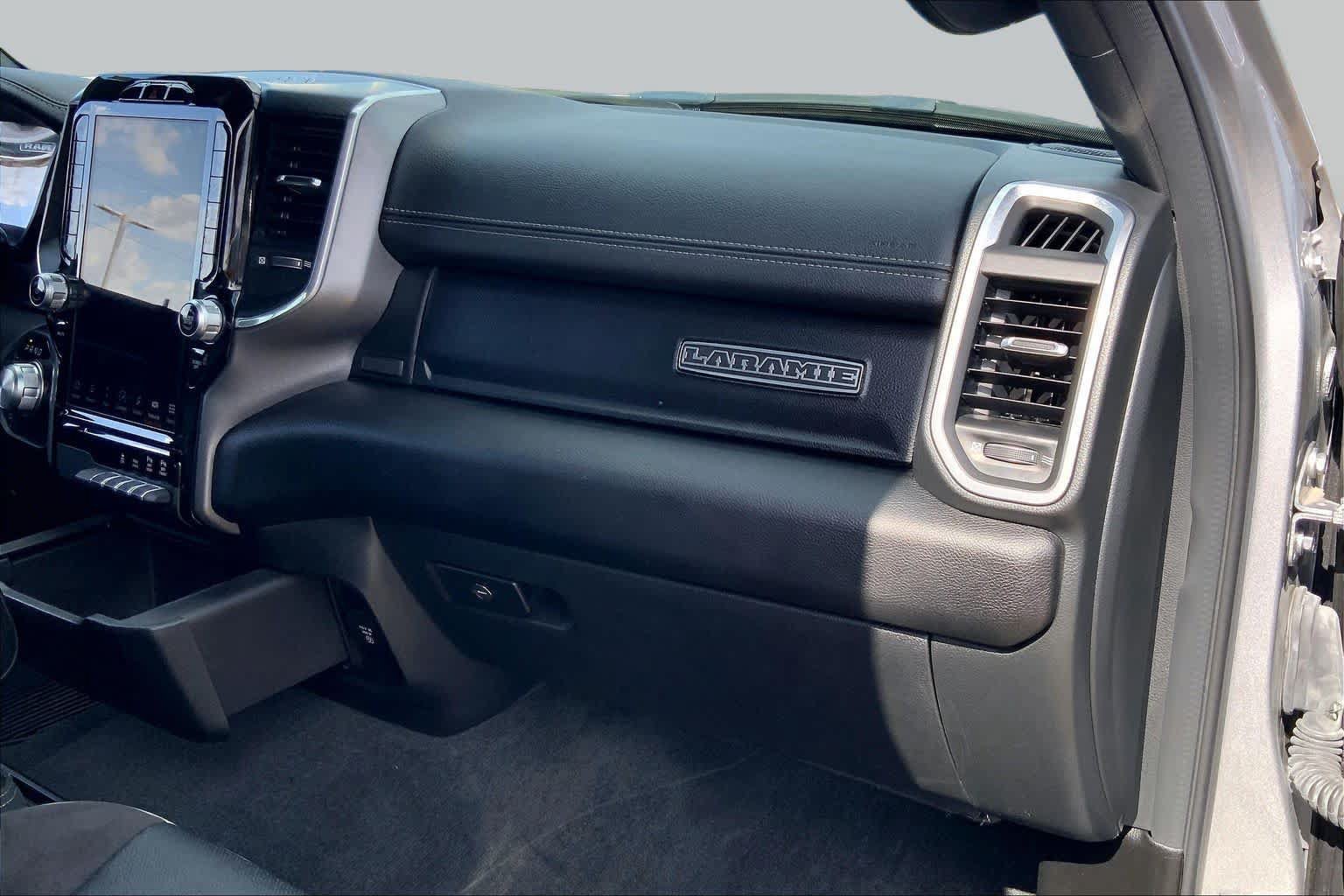 Used 2023 RAM 1500 Laramie AWD/4WD image 19