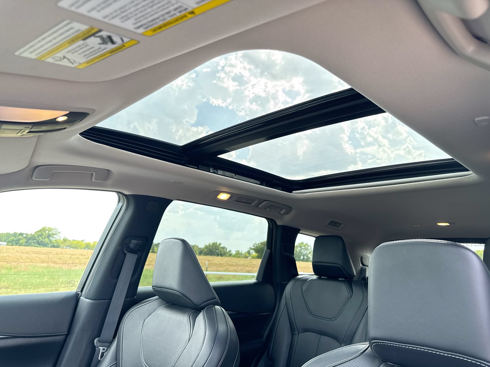 Used 2025 INFINITI QX60 Pure w/ Cargo Package FWD image 21