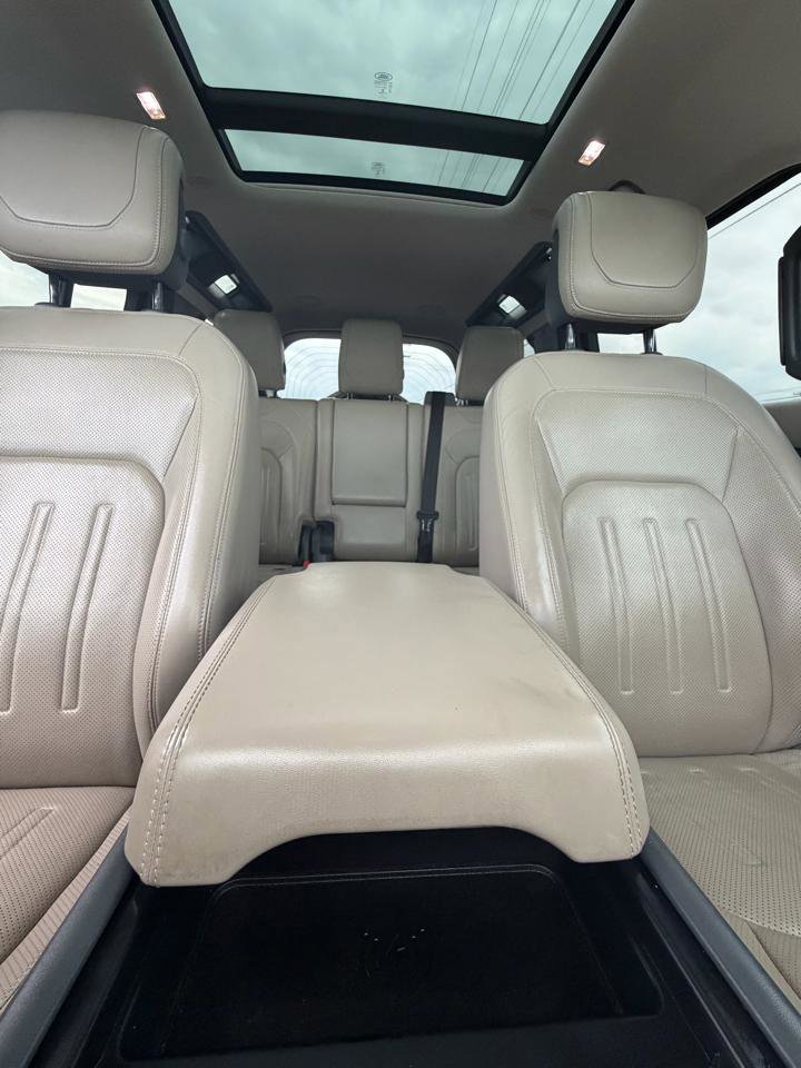 Used 2020 Land Rover Defender 110 HSE AWD/4WD image 25