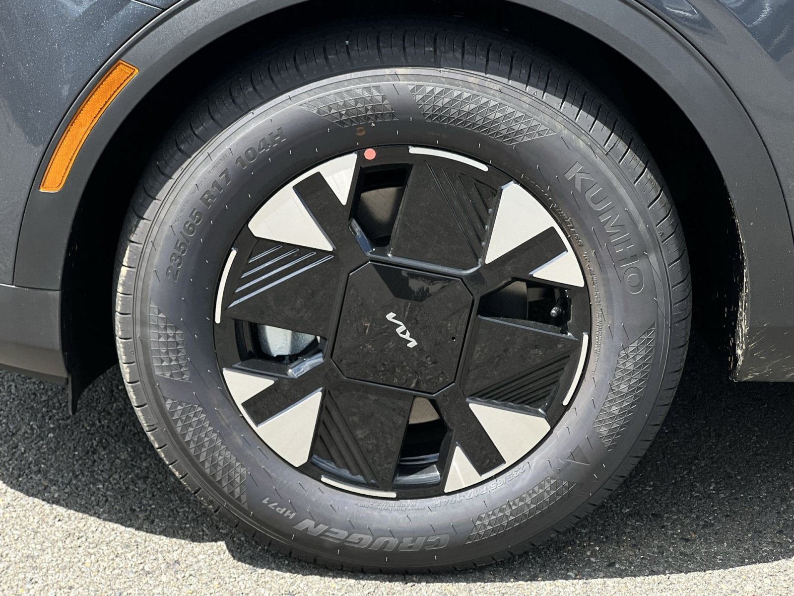 New 2027 Kia Sportage LX FWD image 17