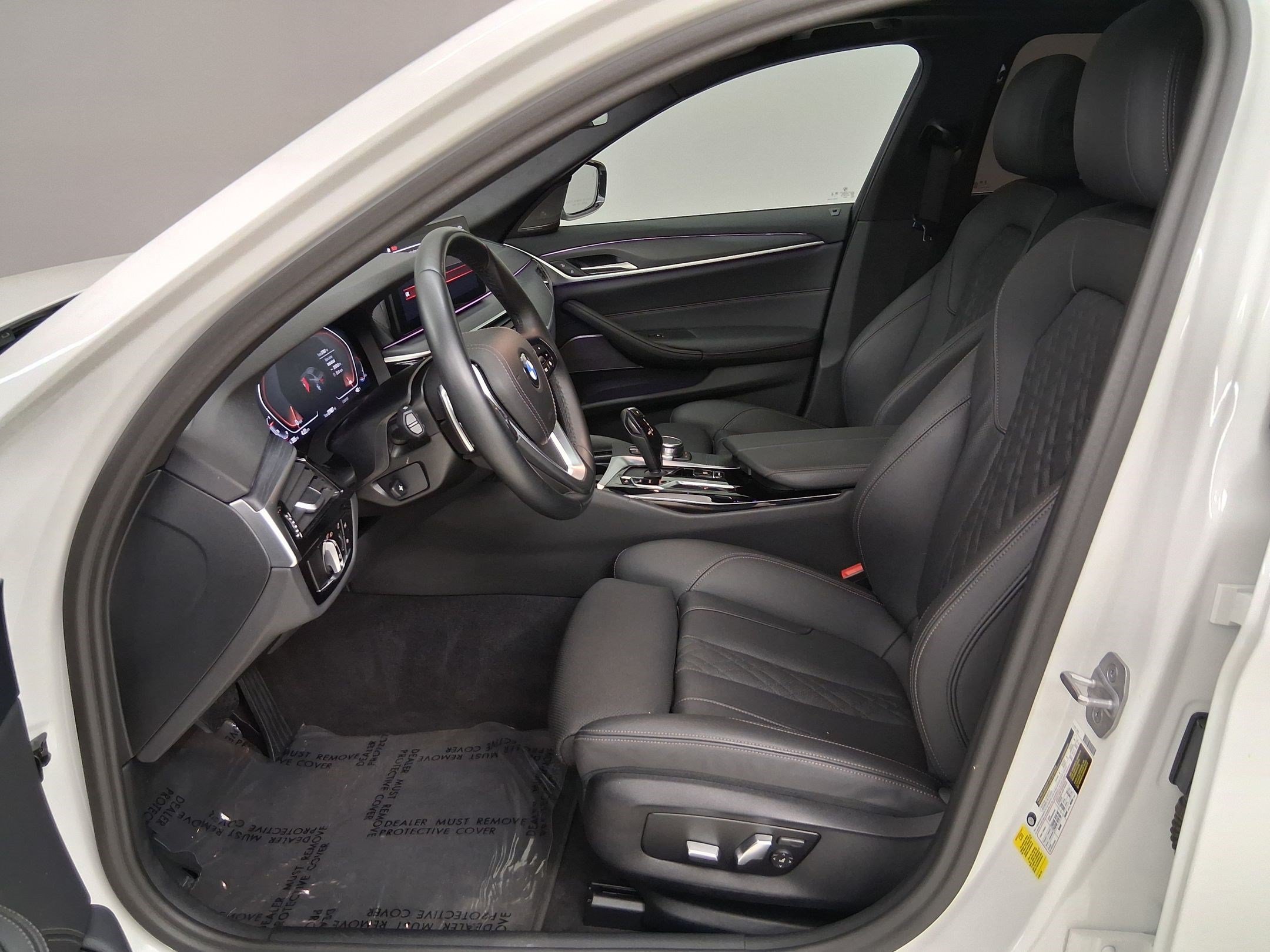 Certified 2023 BMW 530i w/ Premium Package RWD image 3