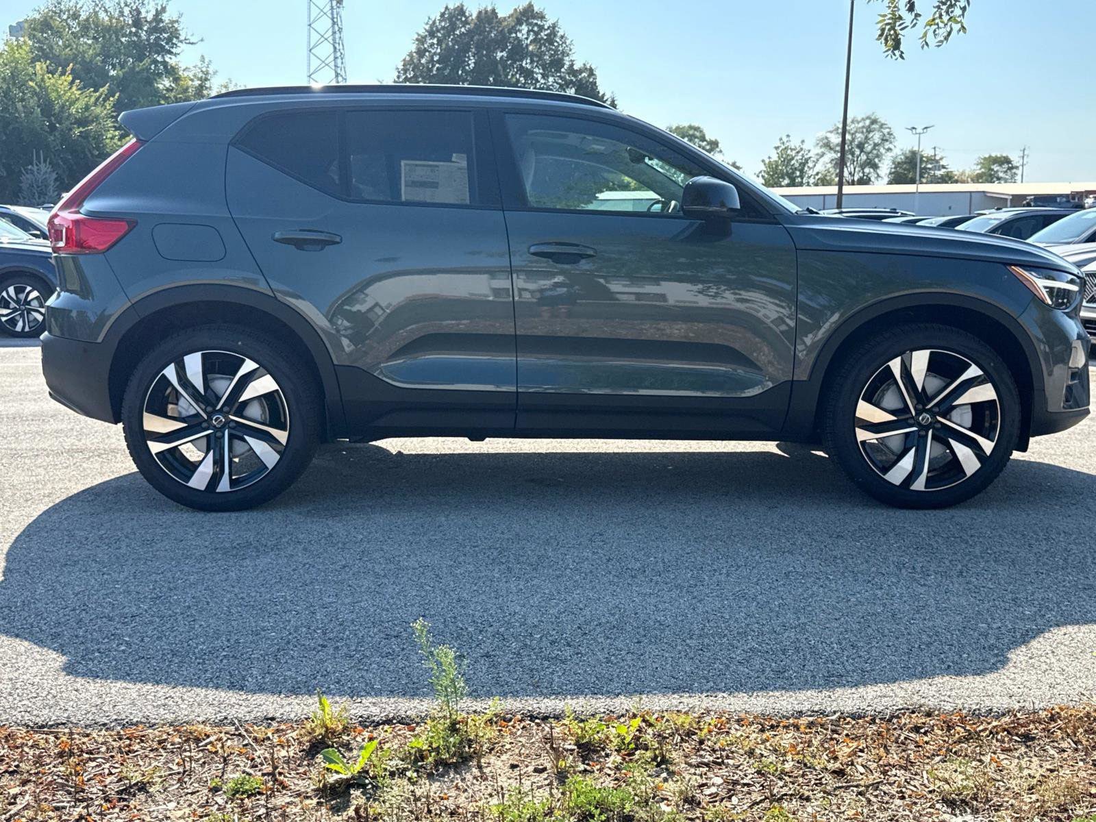 New 2026 Volvo XC40 B5 Ultra w/ Climate Package AWD/4WD image 4