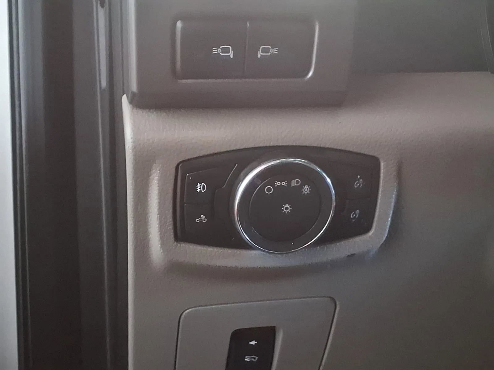 Used 2015 Ford F150 XLT w/ Equipment Group 301A Mid AWD/4WD image 20