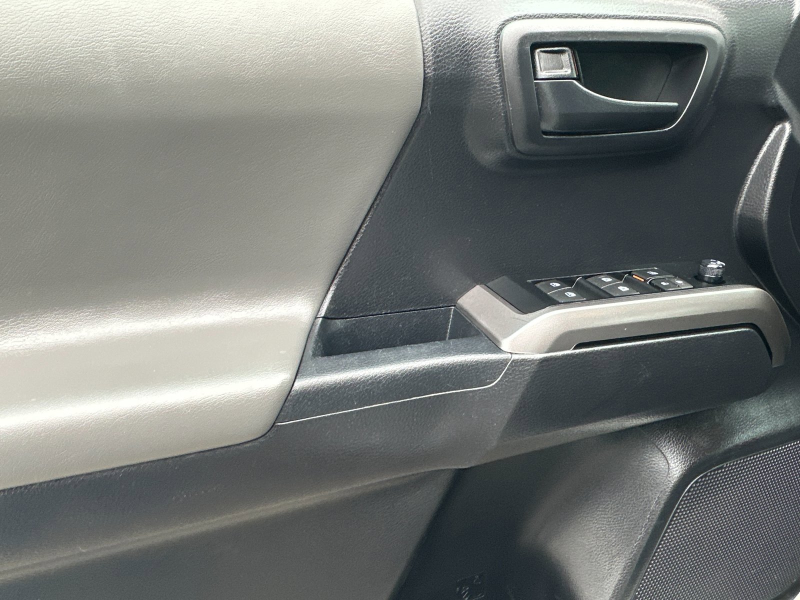 Used 2023 Toyota Tacoma image 11