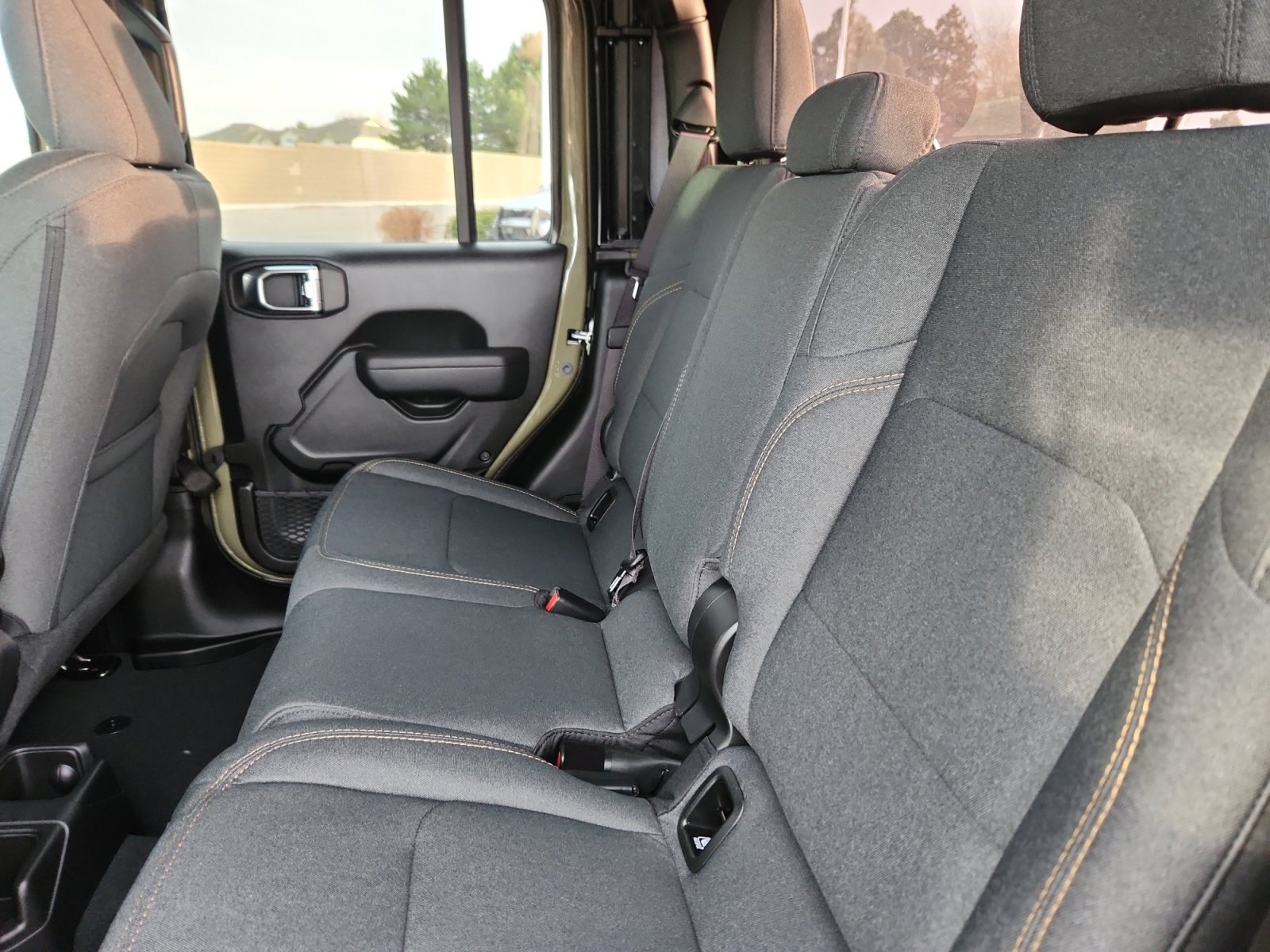 New 2025 Jeep Gladiator Willys AWD/4WD image 18