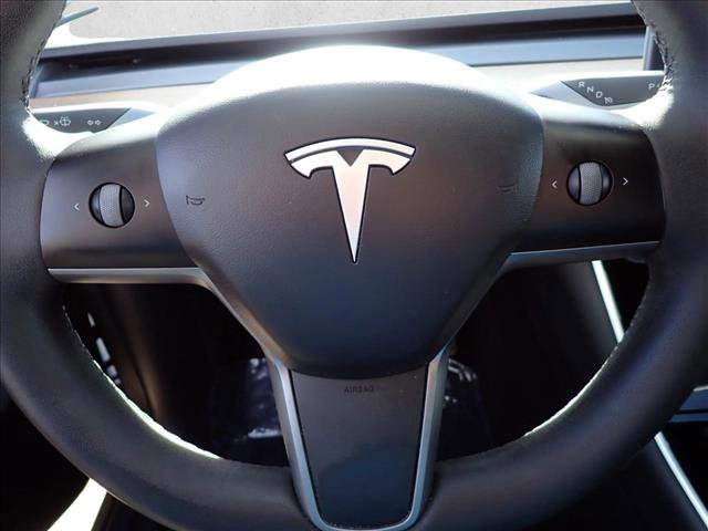 Used 2021 Tesla Model Y Long Range image 17