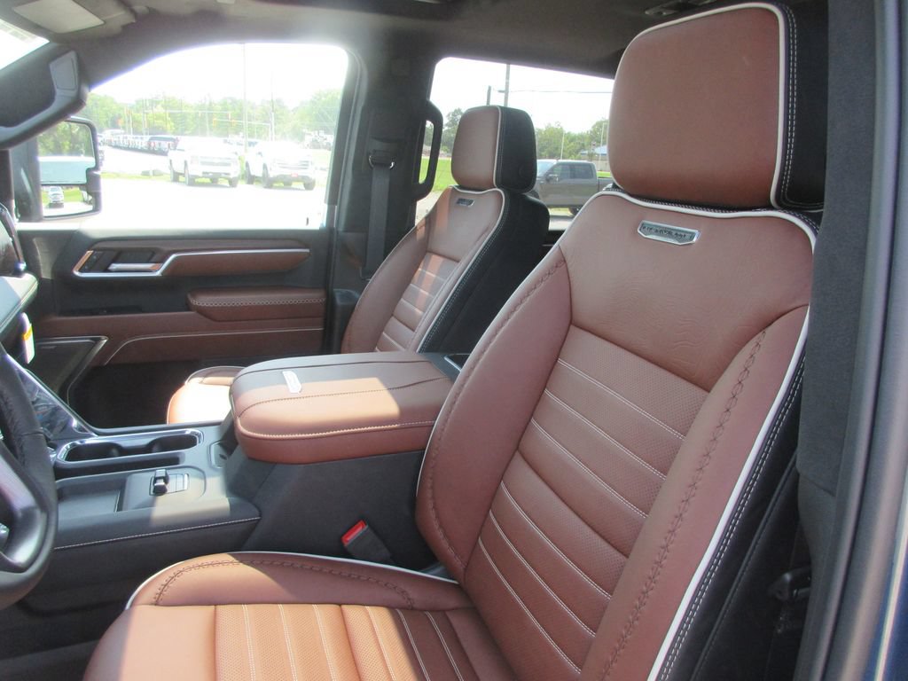 New 2026 GMC Sierra 2500 Denali Ultimate AWD/4WD image 13