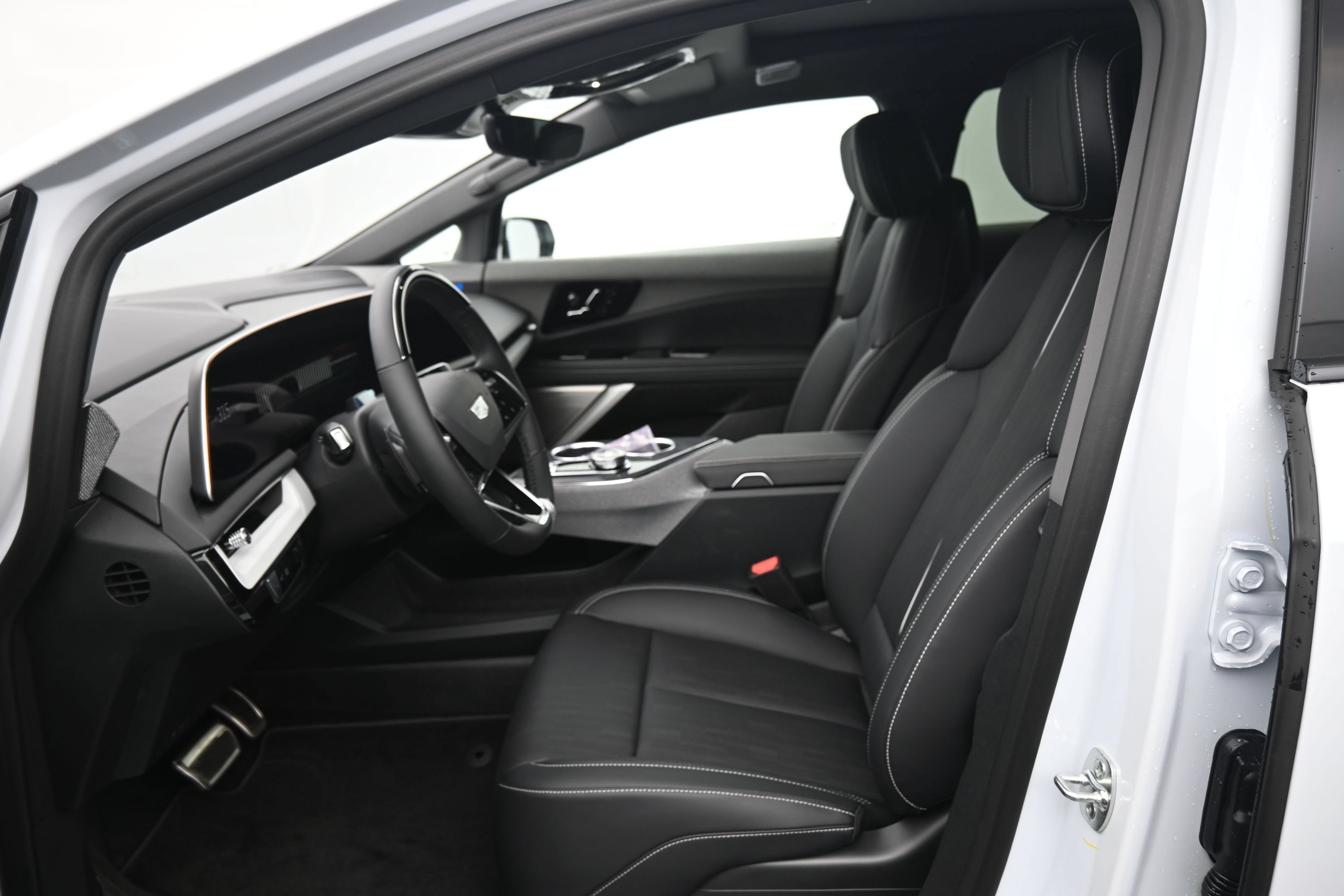 New 2026 Cadillac Optiq Sport 2 AWD/4WD image 11