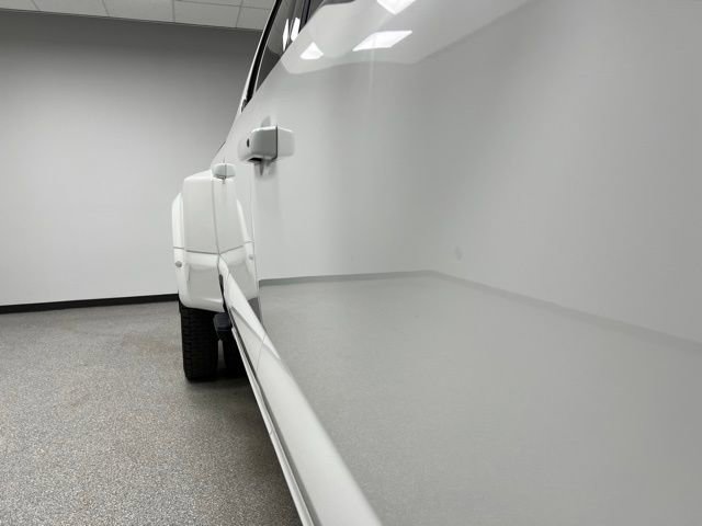 Used 2025 Ford F450 Platinum w/ FX4 Off-Road Package image 12