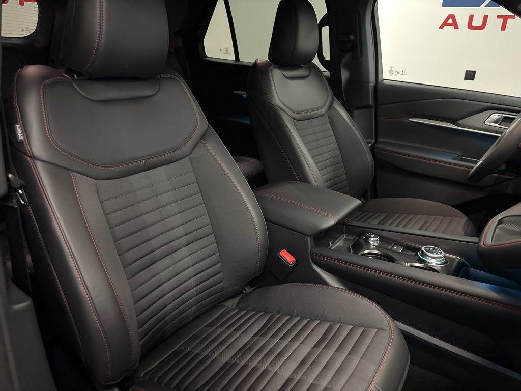 New 2026 Ford Explorer ST-Line AWD/4WD image 35