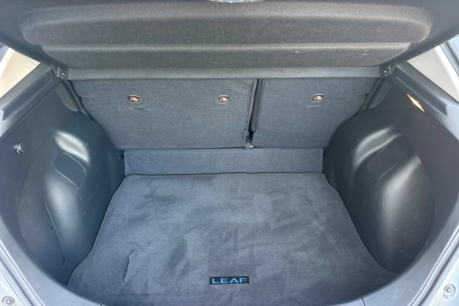 Certified 2025 Nissan Leaf S FWD image 17